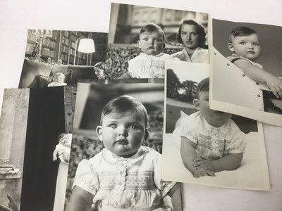 Lot 1504 - Pamela Chandler (1928-1993) Interesting collection of photographs and related ephemera with reference to the 6th and 7th Earls of Carnarvon and family