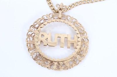 Lot 3 - 9ct gold ‘Ruth’ pendant on 9ct gold curb link chain