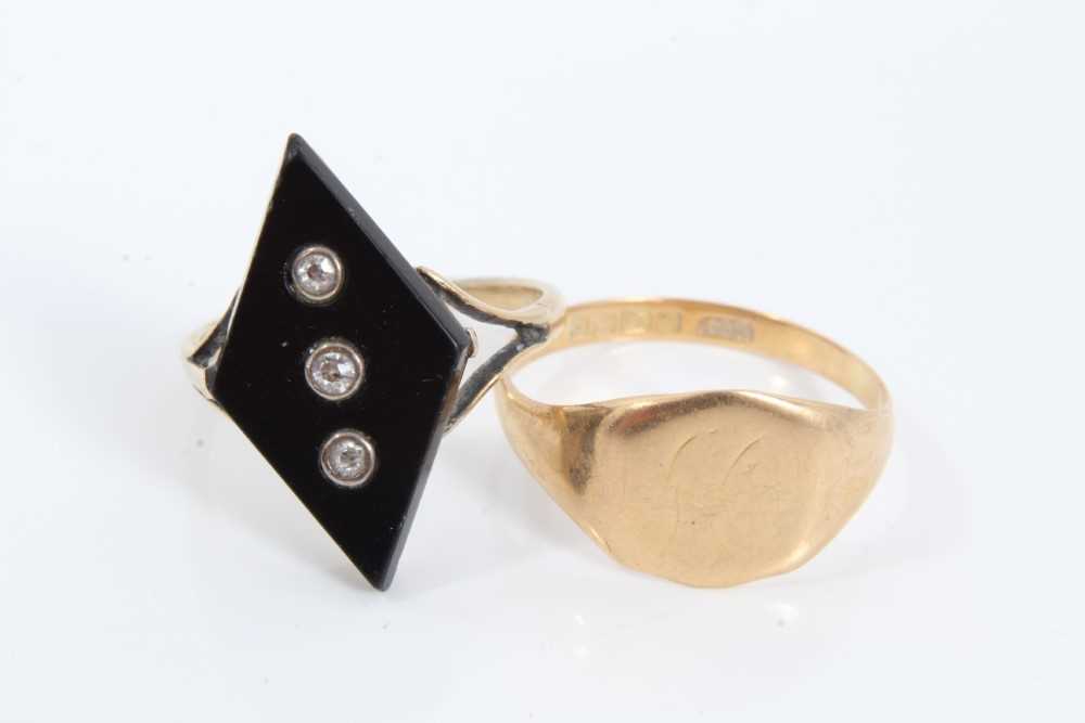 Lot 6 - 18ct gold diamond set black onyx plaque ring and 18ct gold signet ring