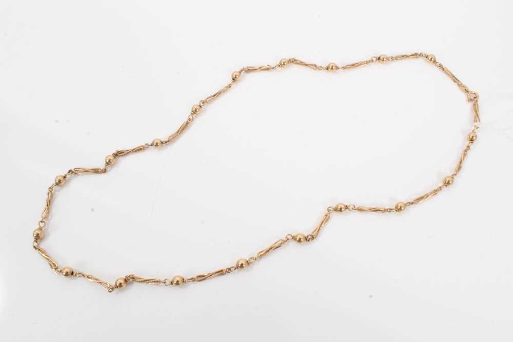 Lot 21 - 9ct gold ball and fancy link chain