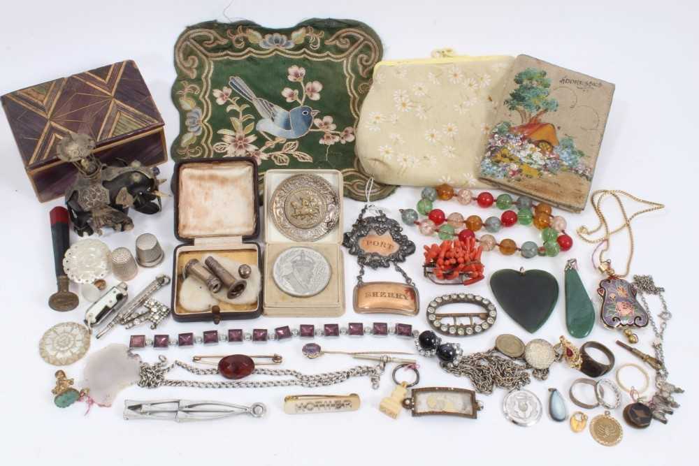 Lot 29 - Group vintage costume jewellery and bijouterie