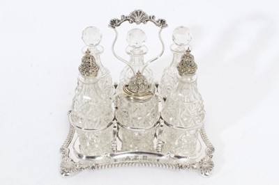 Lot 596 - Good quality silver plated cruet frame