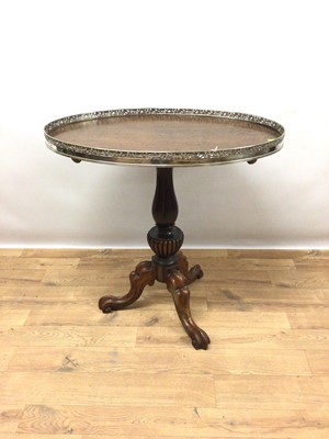 Lot 1494 - Victorian silver table