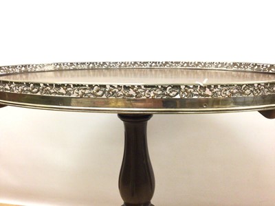 Lot 1494 - Victorian silver table