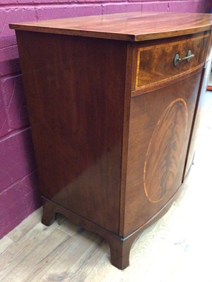 Lot 384 - Fine quality bowfront mahogany cabinet with Belling warming oven