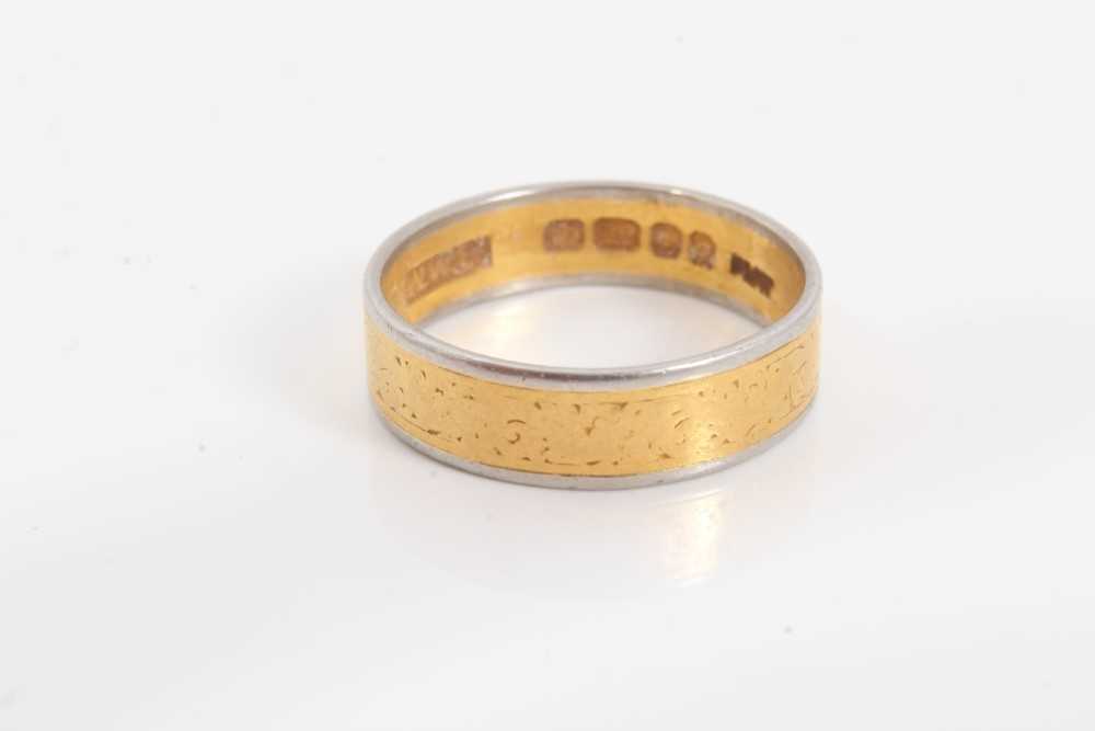 Lot 69 - 22ct gold and platinum wedding ring, London 1958, size N½