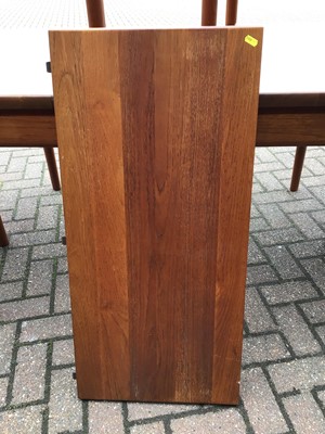Lot 68 - Mid century Danish Glostrup teak extending dining table approx 120cm x 90cm with two extra leaves 42cm with set of four matching chairs