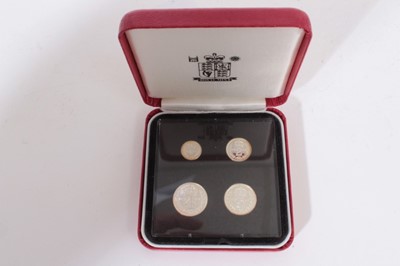 Lot 396 - Four coin Maundy set Elizabeth II 2006 UNC in  Royal Mint case of issue (1 coin set)