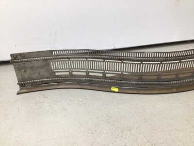 Lot 74 - Victorian steel serpentine fronted fendor 115cm wide