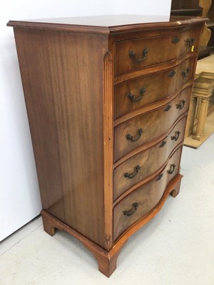 Lot 92 - Georgian style mahogany serpentine fronted chest of five long graduated drawers, 76cm wide, 49cm deep, 103cm high
