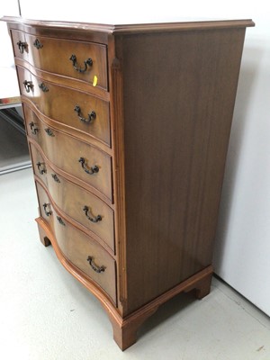 Lot 92 - Georgian style mahogany serpentine fronted chest of five long graduated drawers, 76cm wide, 49cm deep, 103cm high