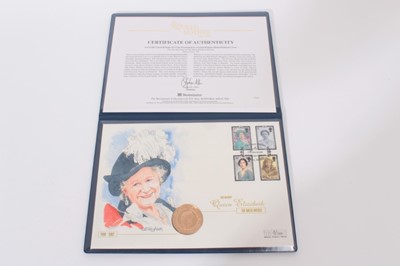 Lot 385 - G.B. Westminster issued Gold Five Pound coin cover celebrating 'The life and Times of The Queen Mother' 2002 (N.B. with certificate of Authenticity) (1 coin)