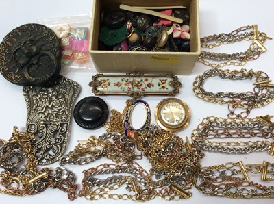 Lot 685 - Small group costume jewellery and bijouterie