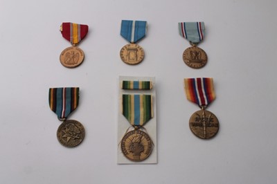 Lot 672 - Collection of six American medals / decorations, to include Korean Service medal and National Defence medal (6)