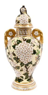 Lot 231 - Fine quality Victorian Coalport porcelain vase and cover