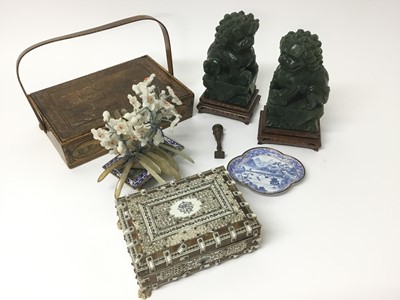 Lot 836 - Assorted works of art