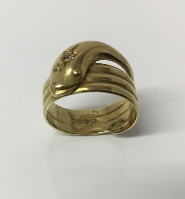 Lot 580 - 18ct gold snake ring