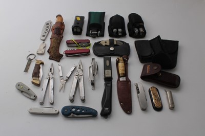 Lot 883 - Collection of various knives and multi tools, some with pouches (qty)