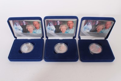 Lot 420 - G.B.  -The Royal Mint issued Silver Proof Crowns 'Diamond Wedding ' 2007 x 3 (boxed with Certificates of Authenticity) (3 coins)