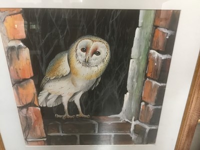 Lot 149 - Reg Snook (contemporary), two watercolours, bird subjects, together with two similar by Peter Holmes
