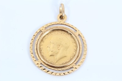 Lot 171 - George V gold Sovereign, 1913, in 18ct gold pendant mount