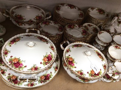 Lot 1079 - Royal Albert Old Country Roses pattern 12 place dinner service