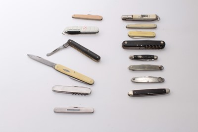 Lot 892 - Collection of various folding pocket / pen knives to include advertising examples (14)