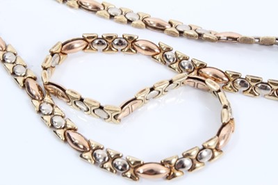 Lot 222 - 9ct three colour gold necklace