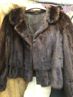 Lot 1996 - Mink cropped jacket with leather inserts, together with a fox stole