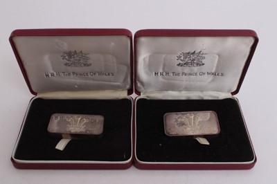 Lot 430 - G.B. - silver bar medallions issued to commemorate HRH, The Prince of Wales Investiture at Caernarfon Castle on July 1st 1969 x 2 (N.B. both cased with certificates of authenticity - each bar is st...