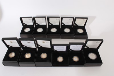 Lot 441 - G.B. - The Royal Mint issued silver proof £2 coins to include 'Robert Burns' 2009, 'King James Bible' 2011x2, 'Olympic Handover' 2012, 'The Great fire of London' 2016, 'The Queens Beasts' (NB 1oz...