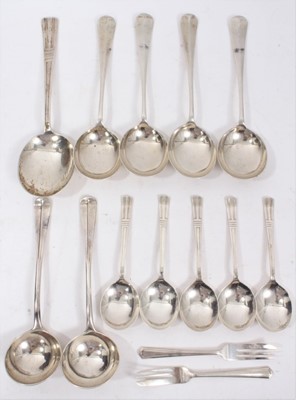 Lot 184 - Group of various silver cutlery