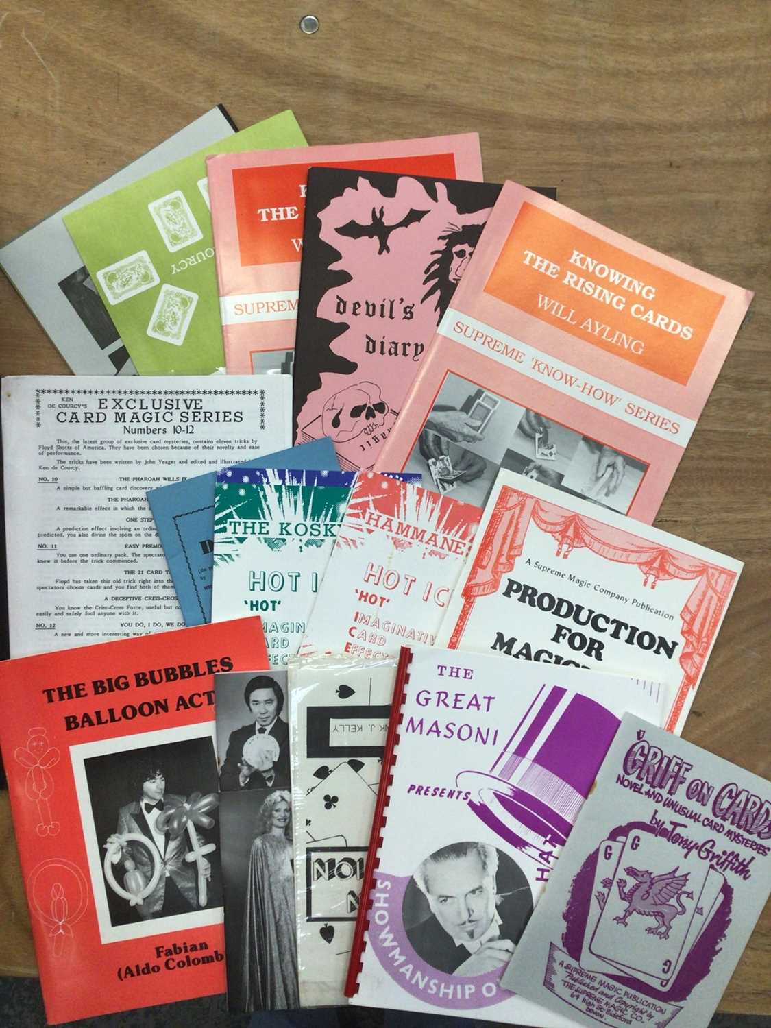 Lot 1332 - One box of assorted magic pamphlets, booklets and related ephemera