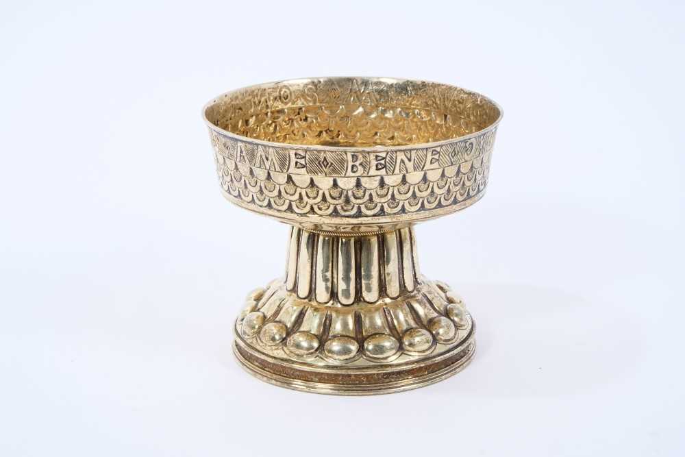 Lot 427 - Edwardian silver gilt replica of "The Tudor Cup" by Nathan and Hayes