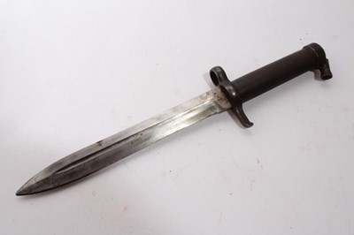 Lot 973 - Swedish Mauser Bayonet in scabbard stamped I16 No. 459.