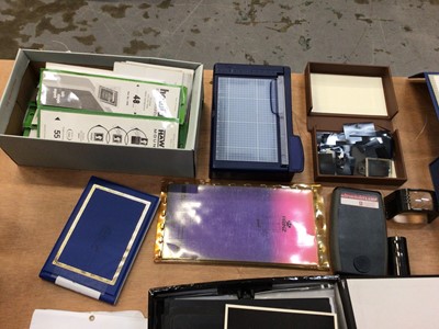 Lot 1286 - Stamp accessories including Stanley Gibbons ultraviolet lamp (daylight use), stamp mounts, cutters etc