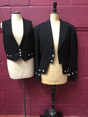 Lot 1999 - Gentlemen's 1952 traditional Highland Dress