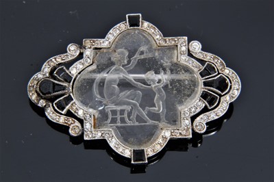 Lot 276 - Art Deco diamond and sapphire intaglio brooch