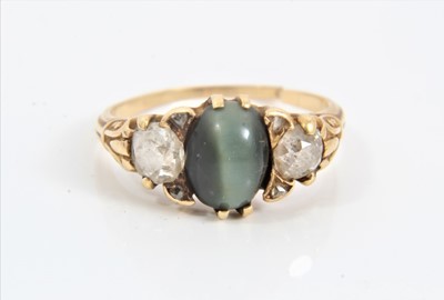 Lot 282 - Late Victorian cat’s eye and diamond ring