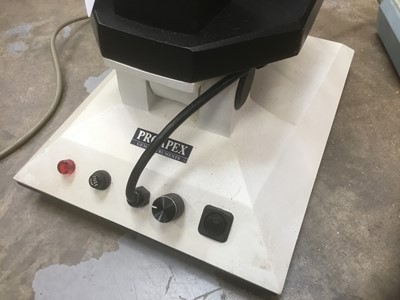 Lot 2350 - Leica StereoZoom 6 Digital Microscope