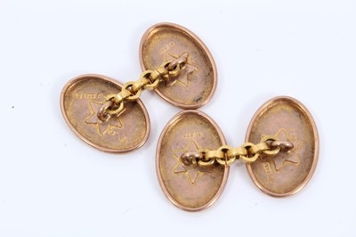 Lot 304 - Pair 9ct gold cufflinks