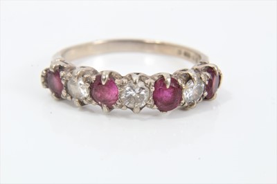 Lot 327 - 18ct white gold diamond and ruby seven stone ring