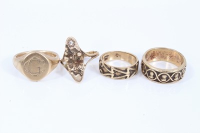 Lot 339 - 9ct gold signet ring, two 9ct gold decorative band rings and 9ct gold oval abstract ring set with a single diamond