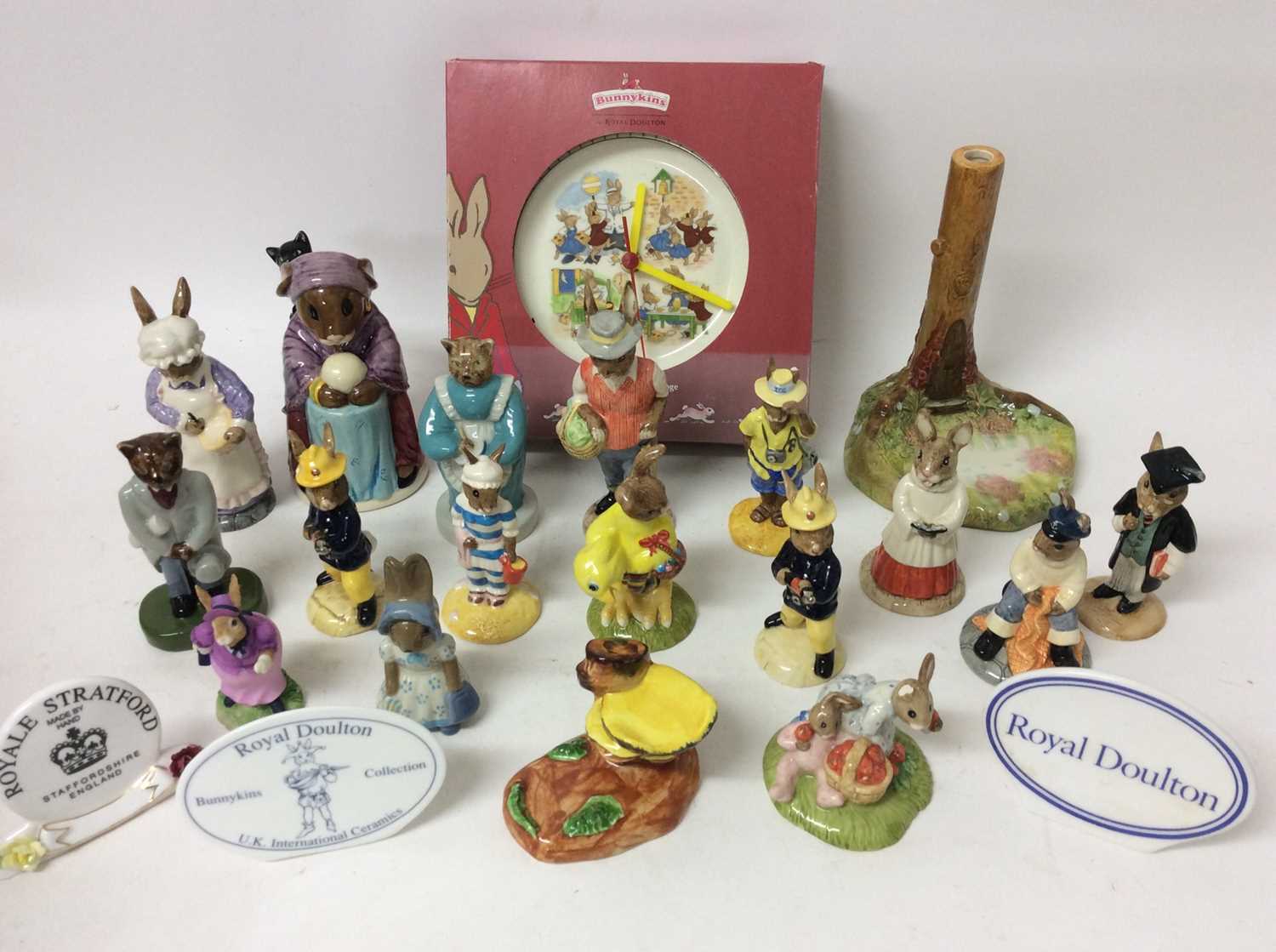 Lot 1164 - Selection of Beswick and Royal Doulton figures