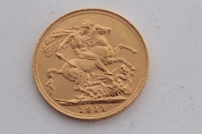 Lot 570 - G.B. - Gold Sovereign George V 1911 x2 both AEF (2 coins)