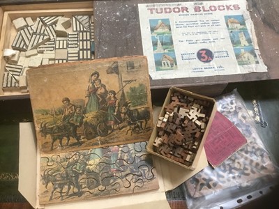 Lot 2375 - Vintage games, including 'Tudor Blocks', Lock Block, and jigsaw puzzles