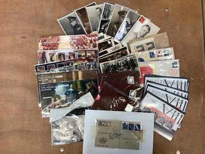 Lot 1414 - Stamps GB selection of presentation packs The Edward VIII and George VI stamp ingot collection (x3), Benham silk covers, early postcards etc