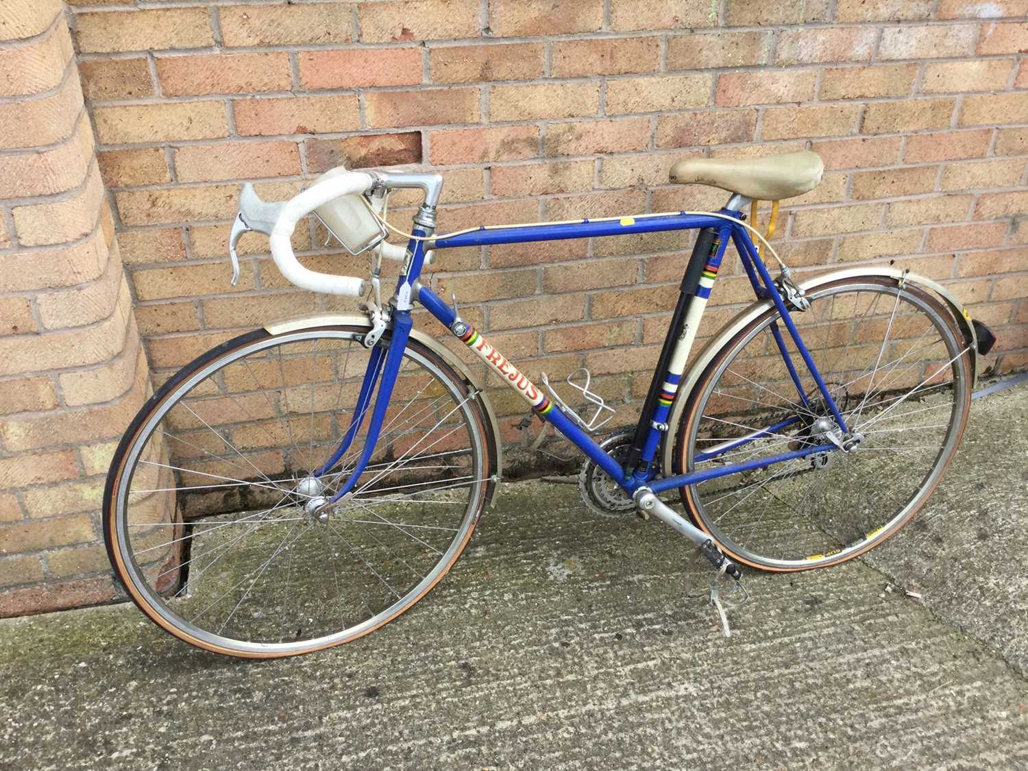 Lot 2463 - Vintage road bike, with Frejus frame