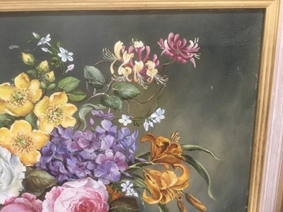 Lot 269 - Elizabeth Meek, 20th , oil on board - still life of summer flowers in a vase, signed, 38cm x 43cm, in gilt frame