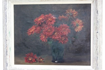 Lot 1116 - Alfred Frederick William Hayward (1856-1939) oil on canvas - Chrysanthemums in a vase, provenance - by family descent from the artisT